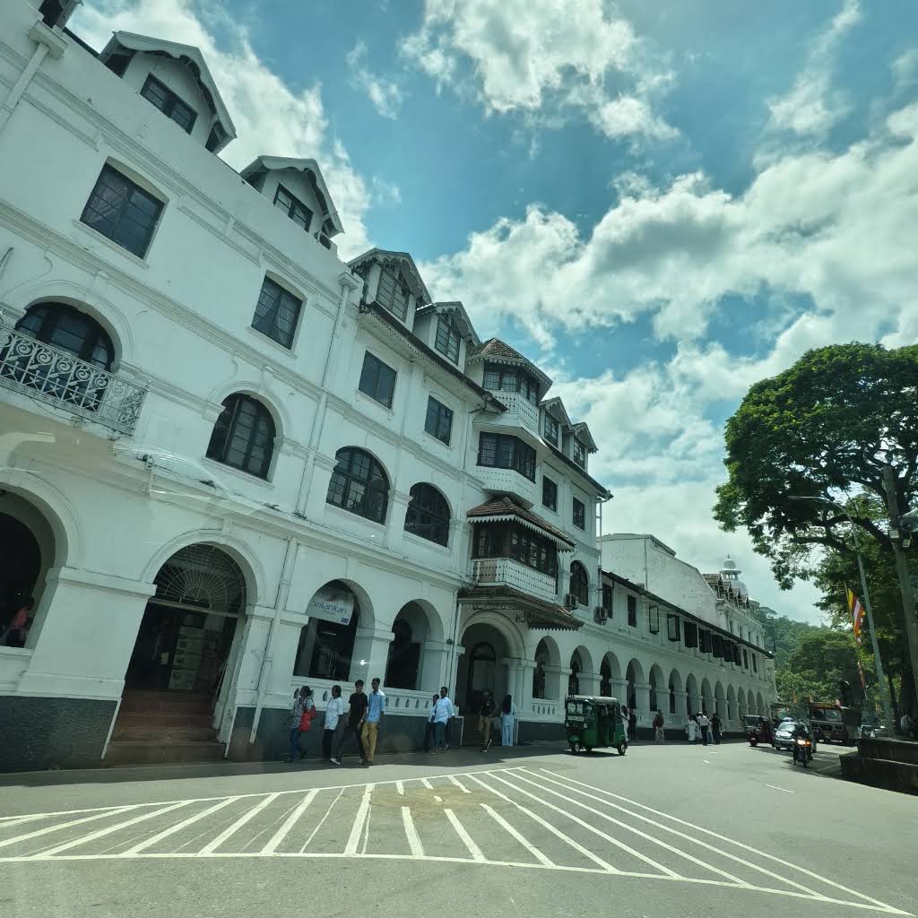A customer-shared photo from a Pearl Taxi journey in Sri Lanka