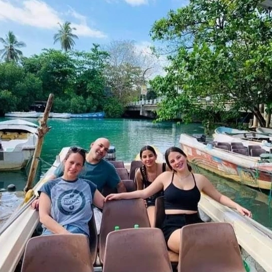 A travel scene shared by Pearl Taxi on Instagram